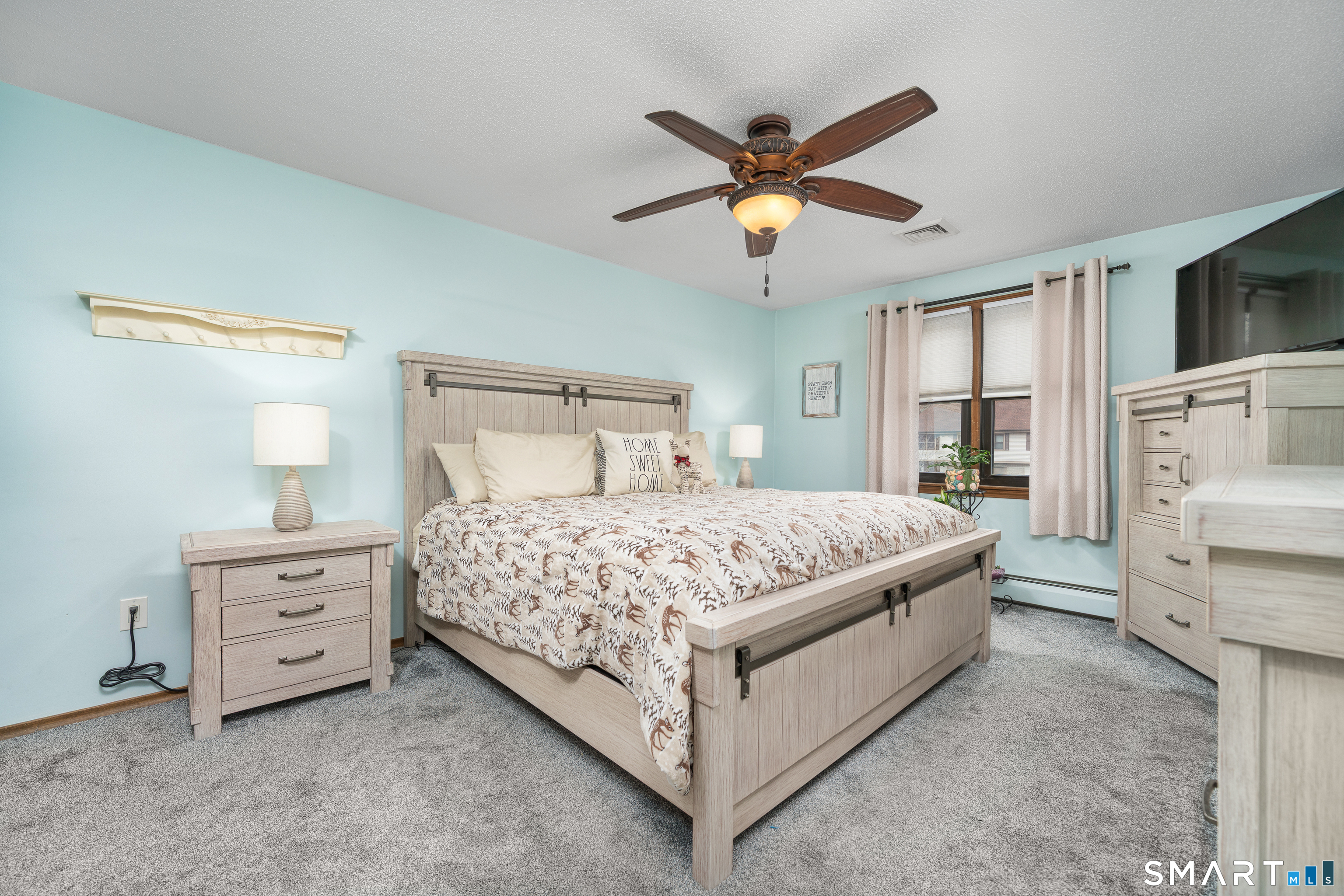 19 Tanner Crossing, Unit 19 Wethersfield, CT 06109 - Photo 21 of 40 2nd Floor - Master Bedroom