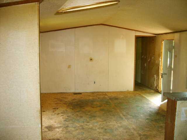 2633 North Portland Arch Road Covington, IN 47932 - Photo 3 of 8 Gallery Image 3