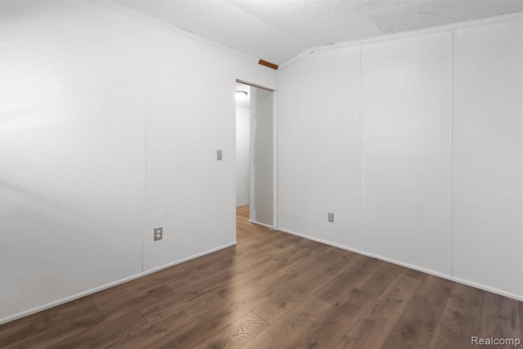 351 North Squirrel Road, Unit 26 Auburn Hills, MI 48326 - Photo 11 of 16