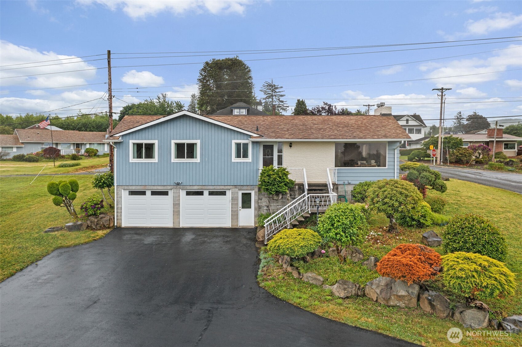 209 Harrison Street North Raymond, WA 98577 - Photo 1 of 35
