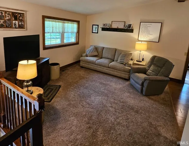 $399,000 | 8125 East Old U S 33 Highway, Churubusco, IN 46723