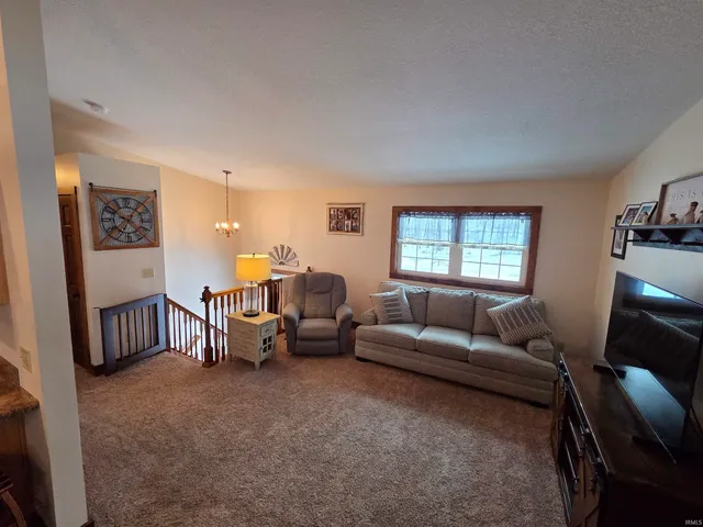 $388,000 | 8125 East U Highway South, Churubusco, IN 46723