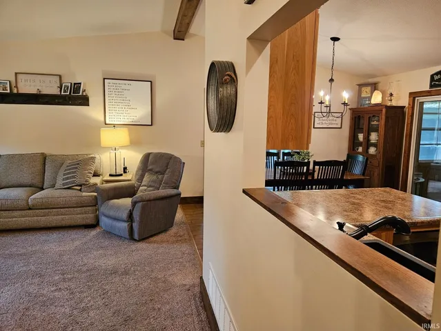 $399,000 | 8125 East Old U S 33 Highway, Churubusco, IN 46723