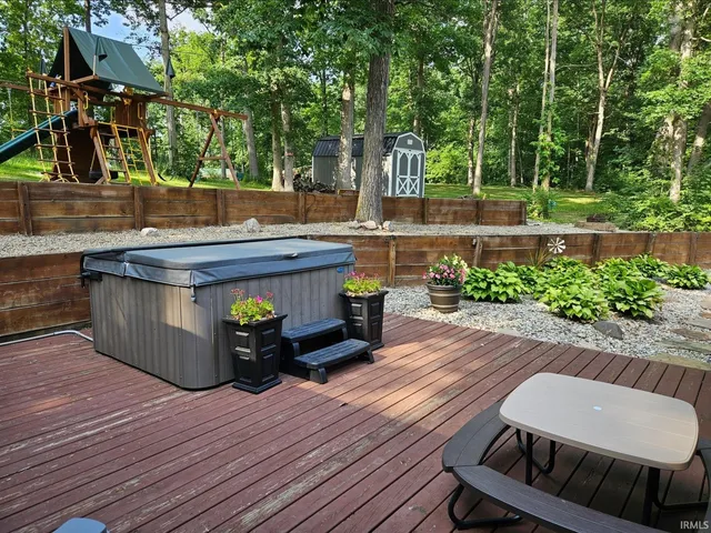 $399,000 | 8125 East Old U S 33 Highway, Churubusco, IN 46723