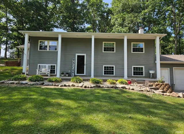 $399,000 | 8125 East Old U S 33 Highway, Churubusco, IN 46723