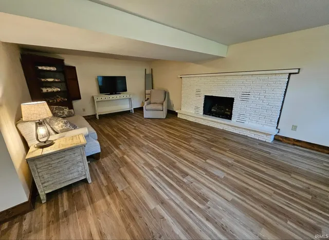 $399,000 | 8125 East Old U S 33 Highway, Churubusco, IN 46723