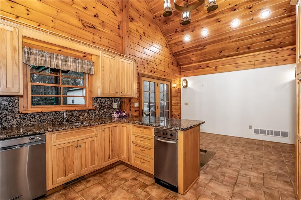 6015 Ferguson Road Indiana, PA 15701 - Photo 10 of 47