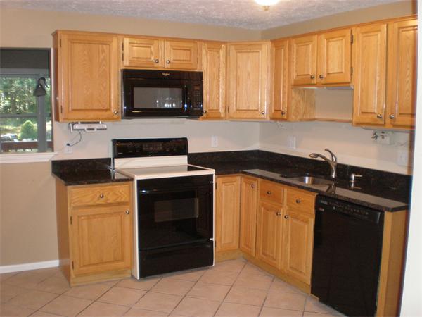 31 East Bluff Road, Unit 31 Ashland, MA 01721 - Photo 3 of 16 Gallery Image 3