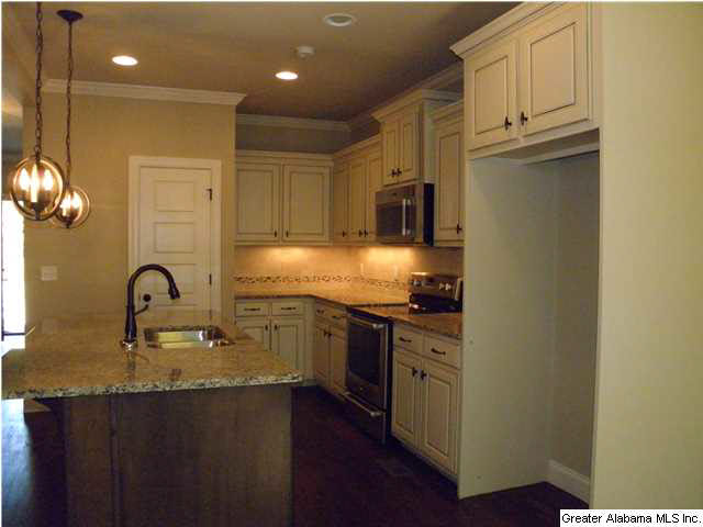 308 Sterling Manor Circle, Unit 13 Alabaster, AL 35007 - Photo 8 of 31