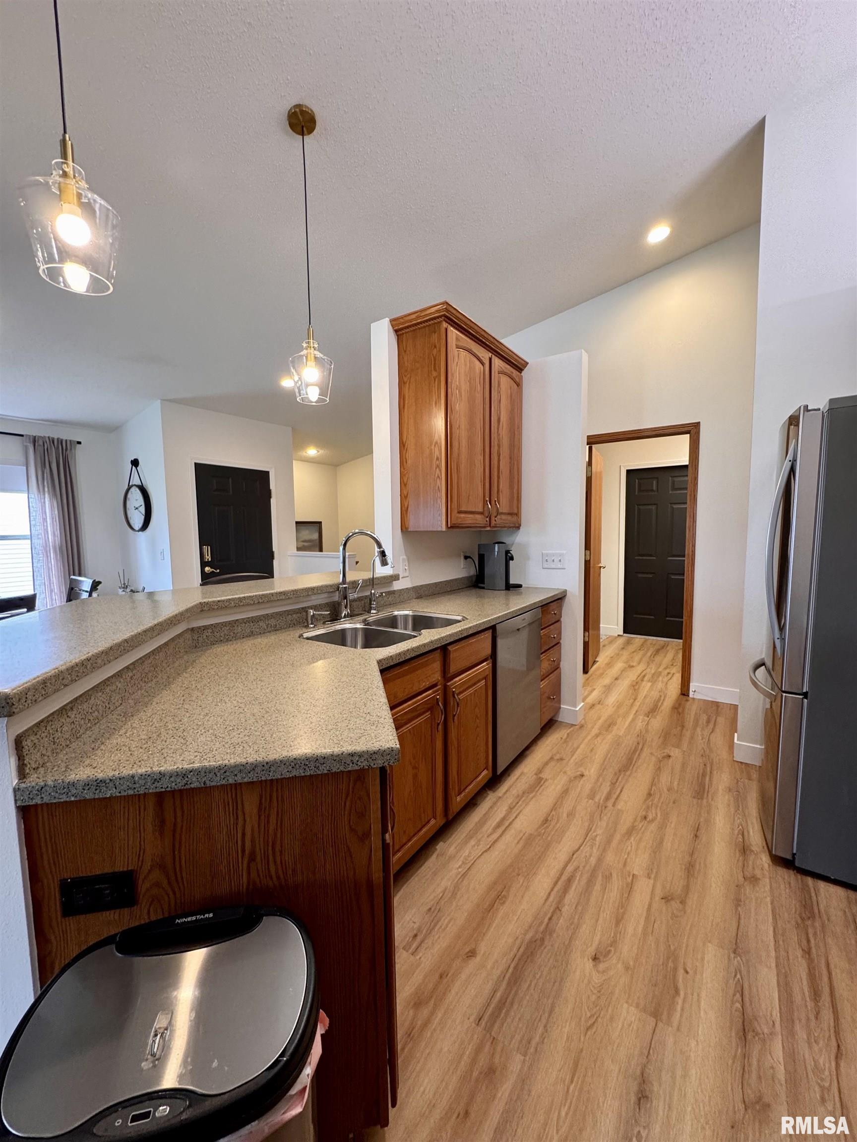 1123 Hawthorn Ridge Macomb, IL 61455 - Photo 15 of 34