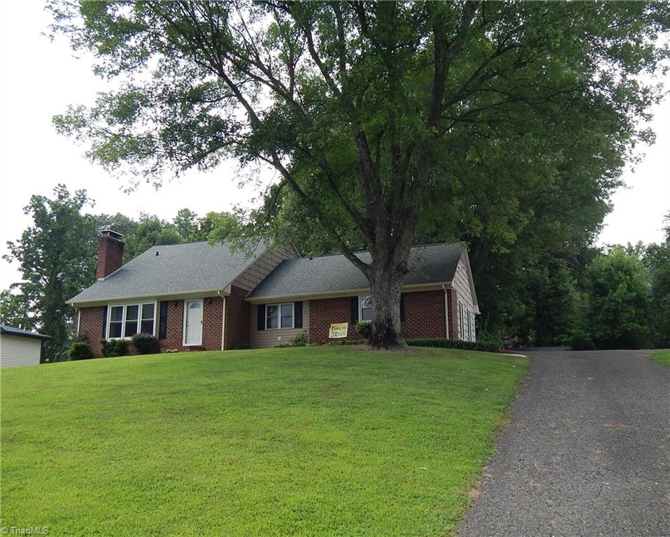 276 Buckingham Road Pinnacle, NC 27043 - Photo 1 of 47