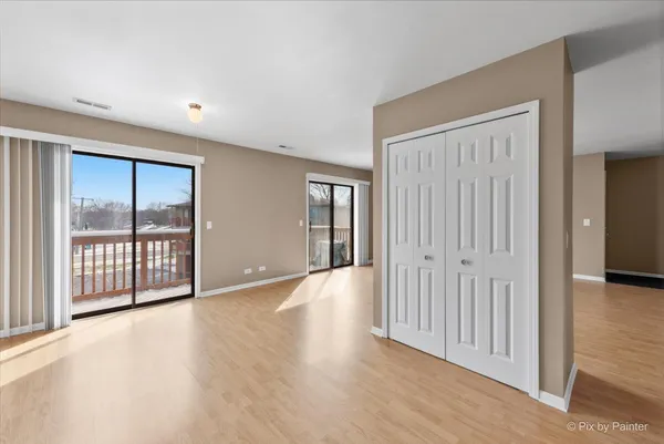 $209,900 | 565 Dean Street, Unit F, South Elgin, IL 60177