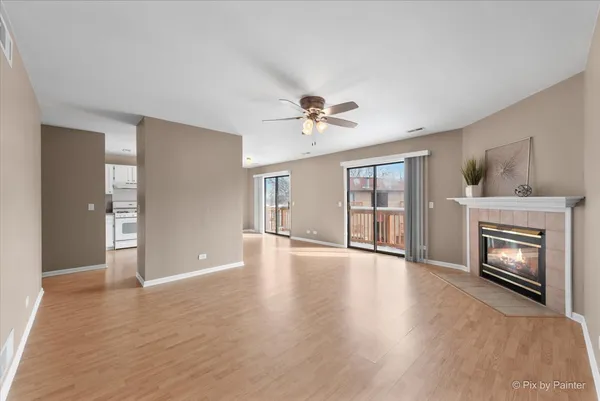 $209,900 | 565 Dean Street, Unit F, South Elgin, IL 60177