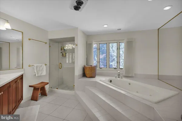 $649,900 | 7 Hessian Boulevard, Reading, PA 19607