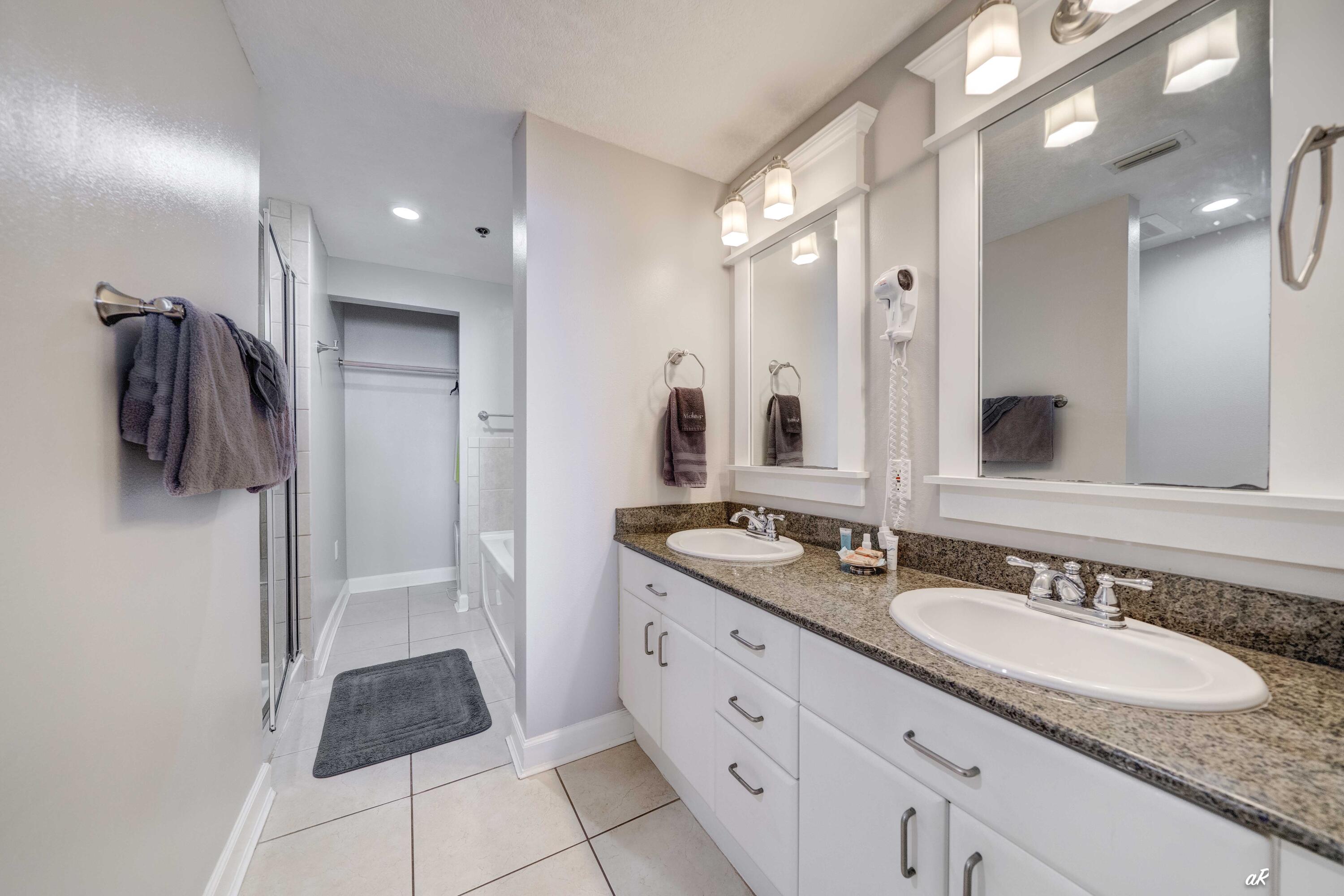 11807 Front Beach Road, Unit 11201 Panama City Beach, FL 32407 - Photo 24 of 59 Primary Ensuite