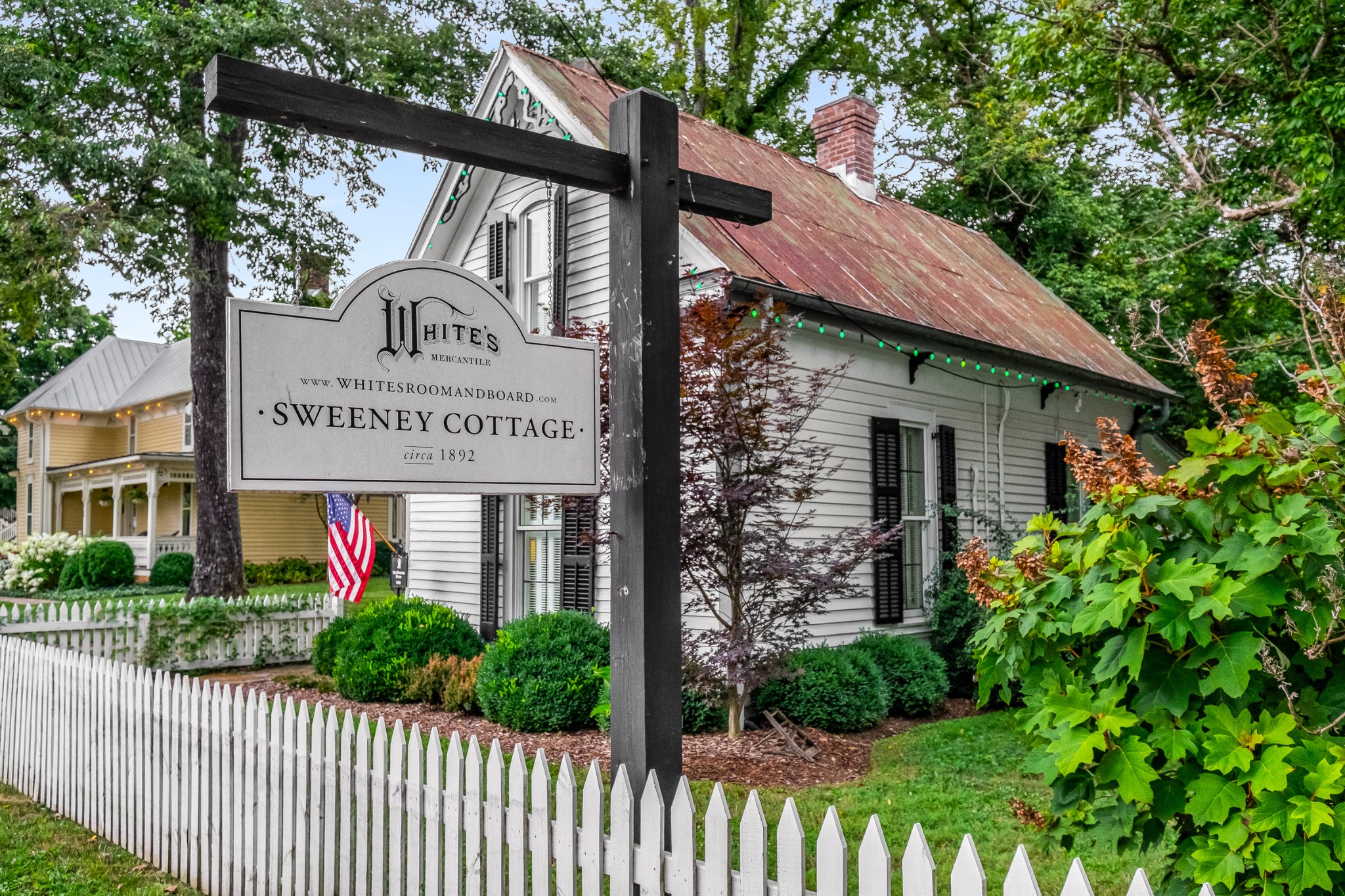 3317 Floyd Road Franklin, TN 37064 - Photo 37 of 38 a view of sign board with flower plants
