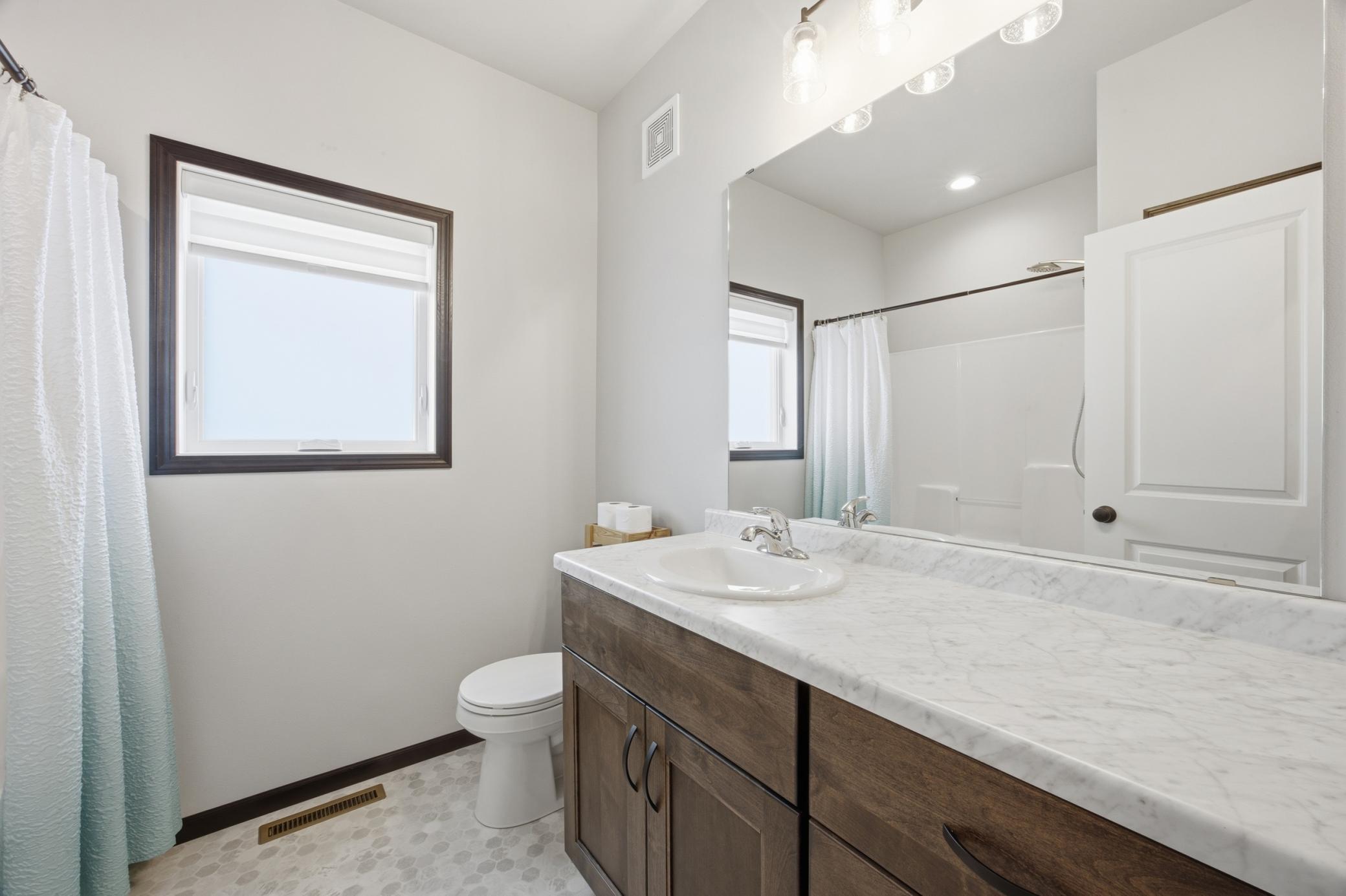 7238 27th Street South Fargo, ND 58104 - Photo 19 of 36