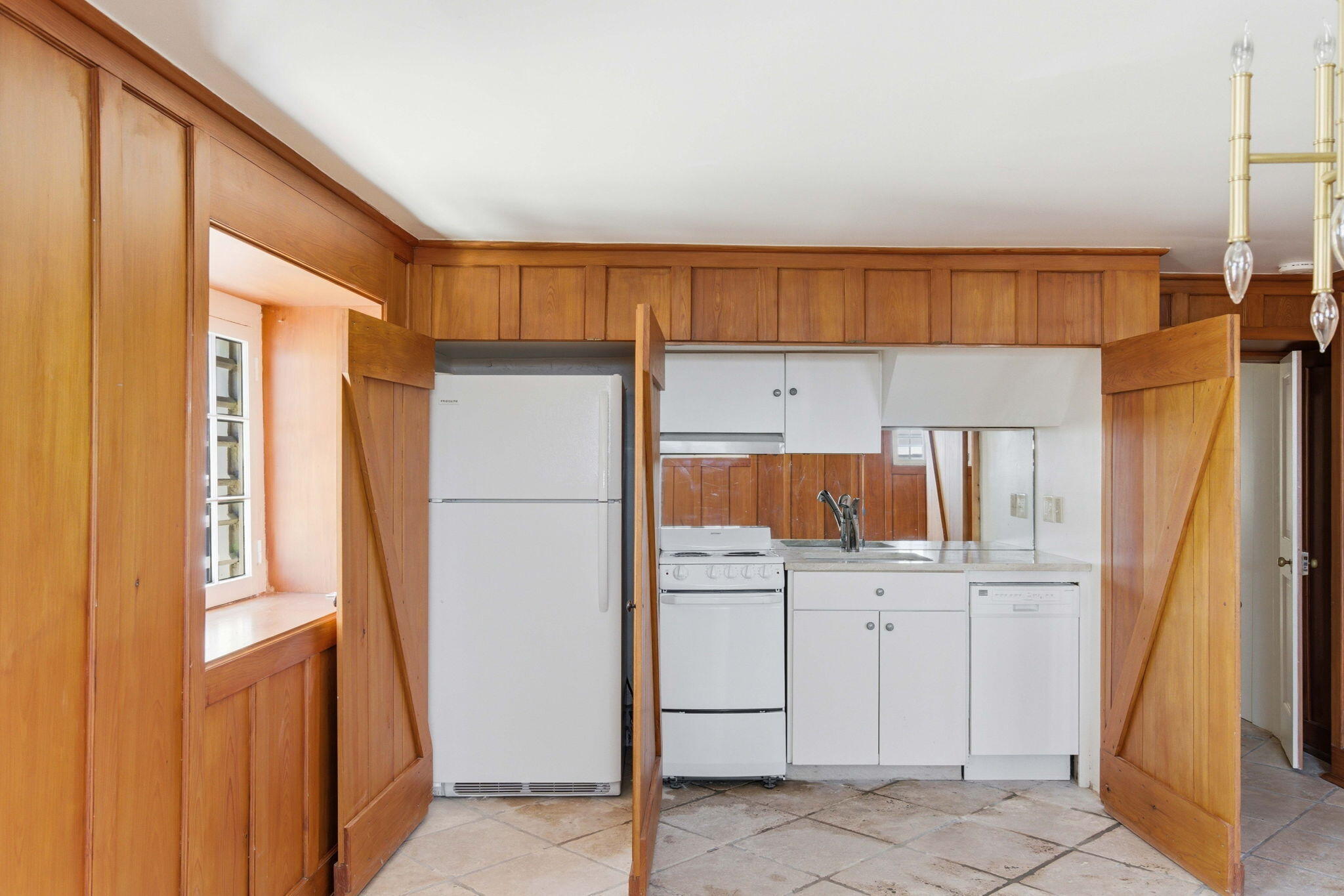 2 Water Street Charleston, SC 29401 - Photo 87 of 107 Ground Floor - Kitchen