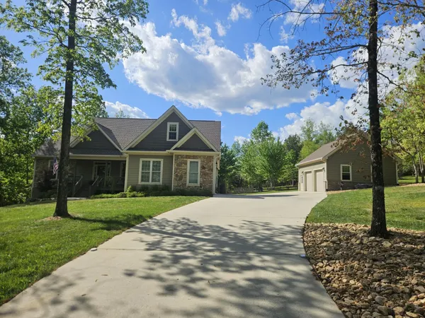 $849,000 | 1625 River Bluffs Drive, Jasper, TN 37347