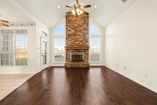 $495,000 | 1001 West Remington Park Drive, Terrell, TX 75160