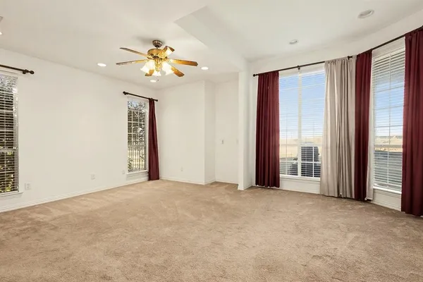 $495,000 | 1001 West Remington Park Drive, Terrell, TX 75160