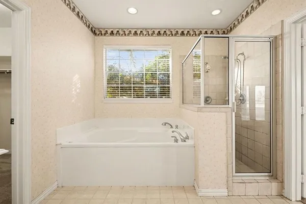 $495,000 | 1001 West Remington Park Drive, Terrell, TX 75160