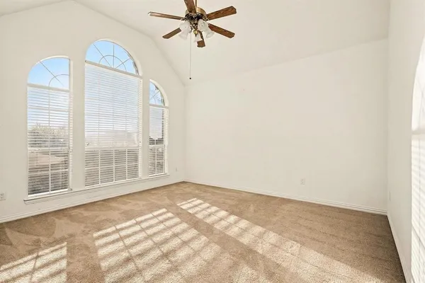 $495,000 | 1001 West Remington Park Drive, Terrell, TX 75160