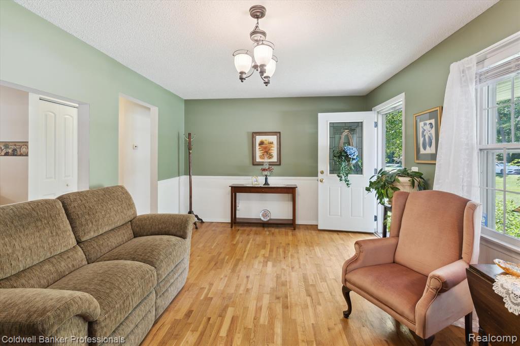 12409 East Potter Road Davison, MI 48423 - Photo 6 of 58
