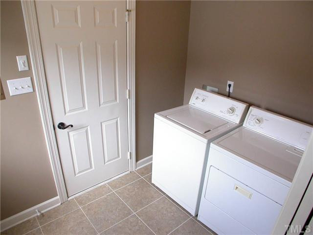 11516 John Allen Road Raleigh, NC 27614 - Photo 11 of 25 Laundry Room