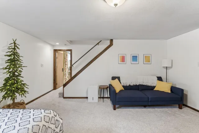 $549,900 | 1 Jeanne Drive, Topsham, ME 04086