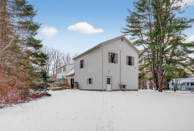 $549,900 | 1 Jeanne Drive, Topsham, ME 04086