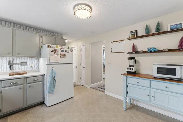 $549,900 | 1 Jeanne Drive, Topsham, ME 04086