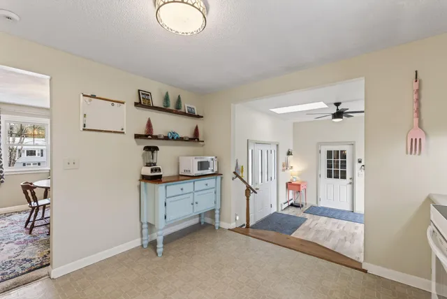 $549,900 | 1 Jeanne Drive, Topsham, ME 04086