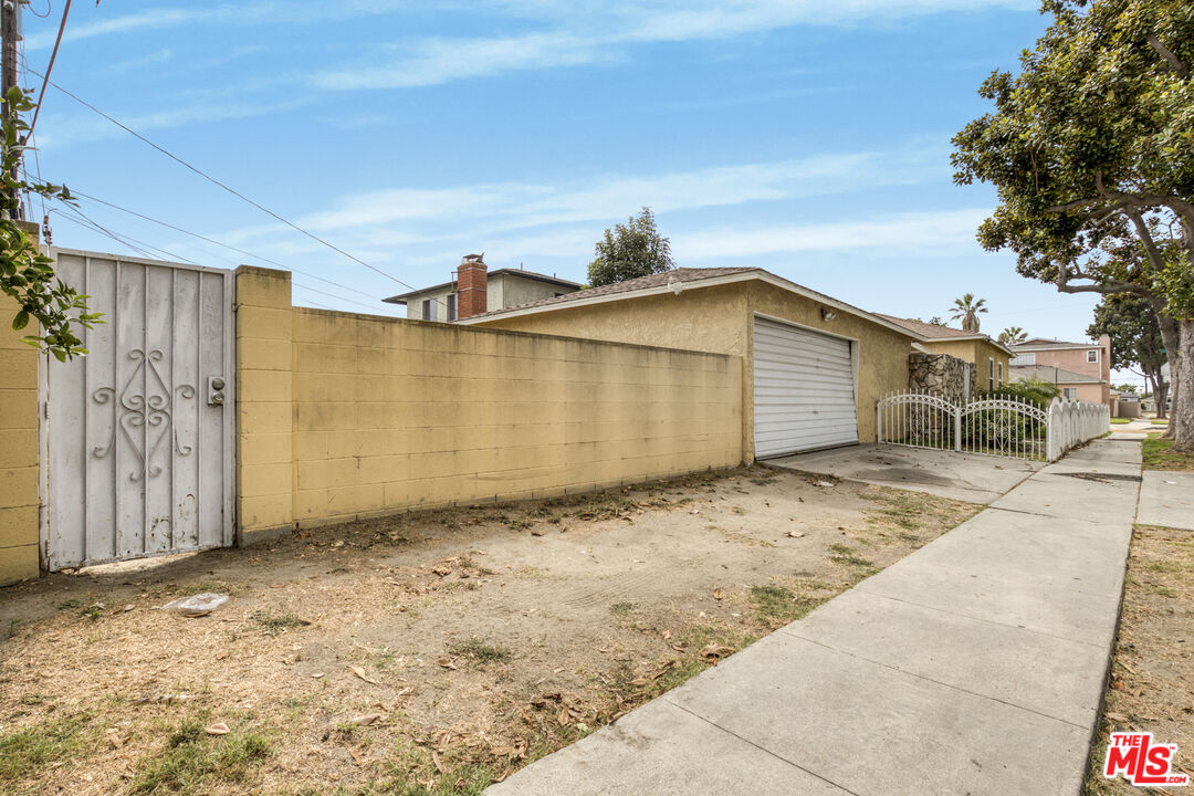 1300 South California Avenue Compton, CA 90221 - Photo 28 of 37