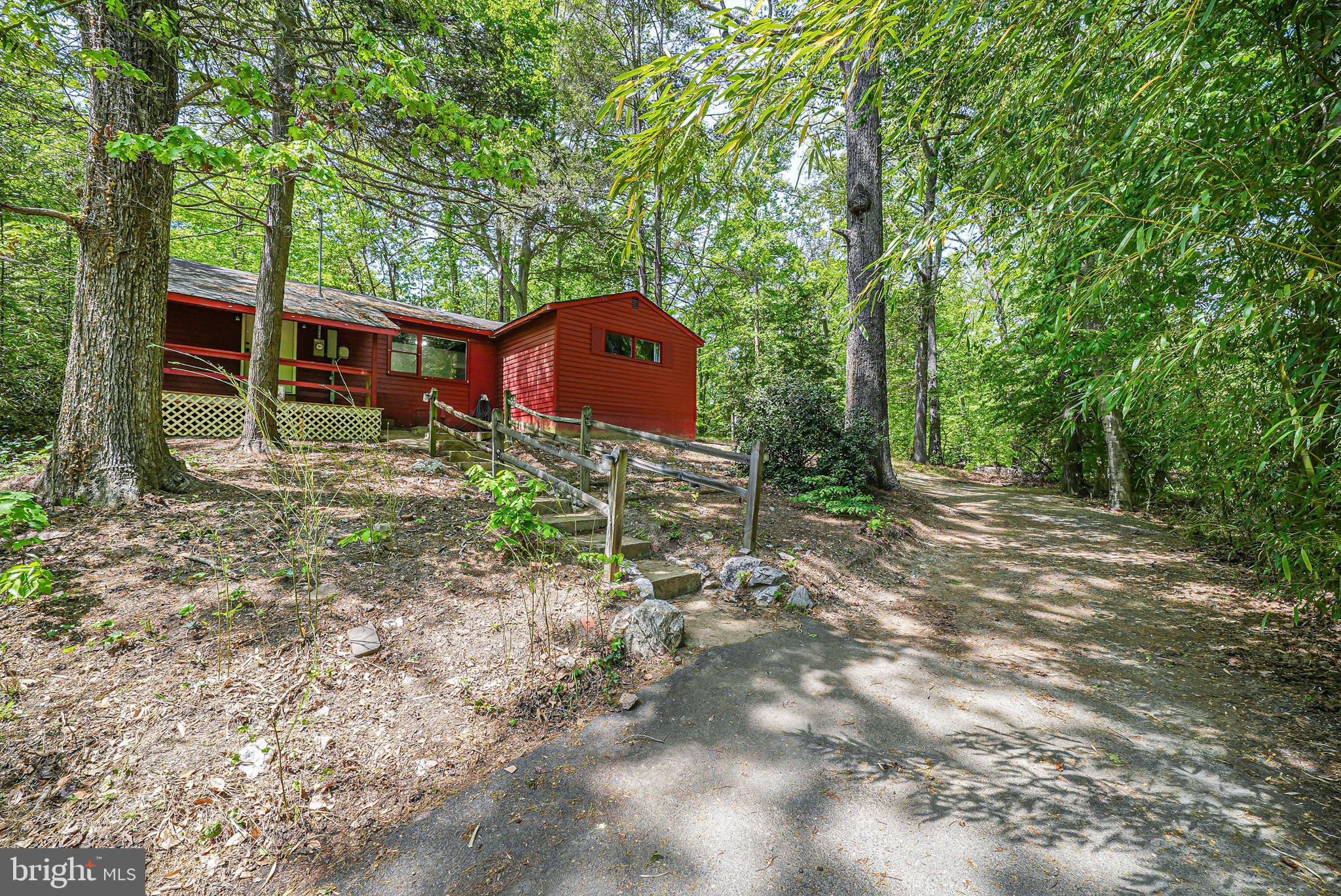 8304 Cobb Road Manassas, VA 20112 - Photo 3 of 35 Quaint wooded 0.21 lot