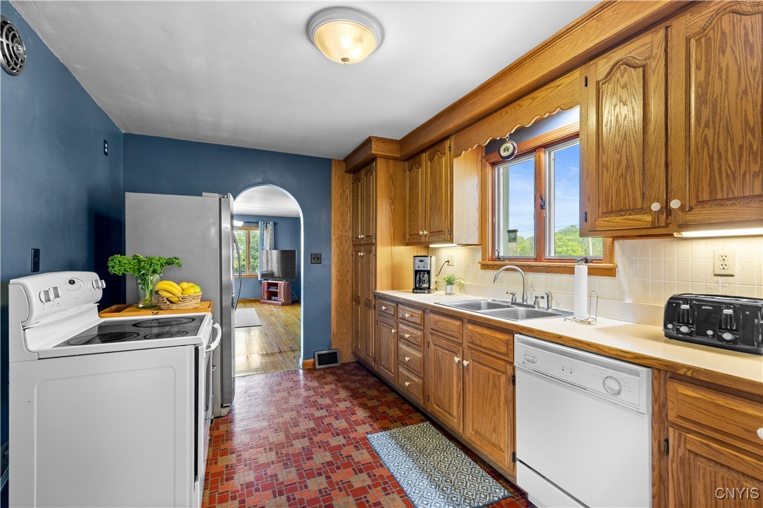 7428 Townline Road Rome, NY 13440 - Photo 18 of 32