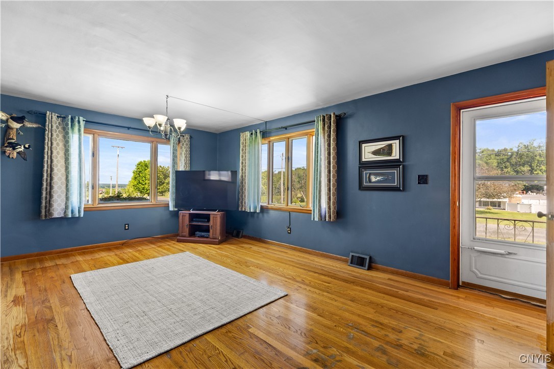 7428 Townline Road Rome, NY 13440 - Photo 21 of 32 Large Living Room