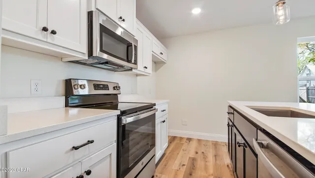 $1,395 | 908 Mulberry Avenue, Unit A, Panama City, FL 32401