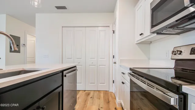 $1,395 | 908 Mulberry Avenue, Unit A, Panama City, FL 32401