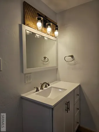 $379,999 | 704 13th Street, Salmon, ID 83467