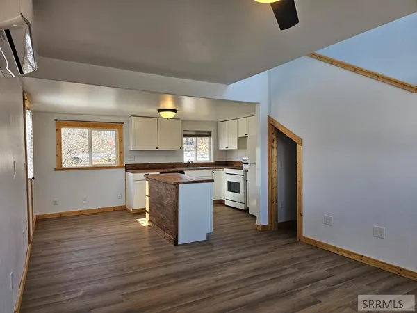 $359,999 | 704 13th Street, Salmon, ID 83467