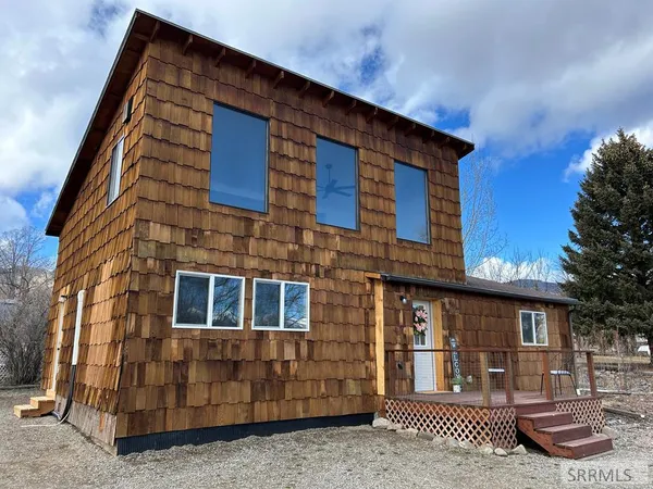 $379,999 | 704 13th Street, Salmon, ID 83467