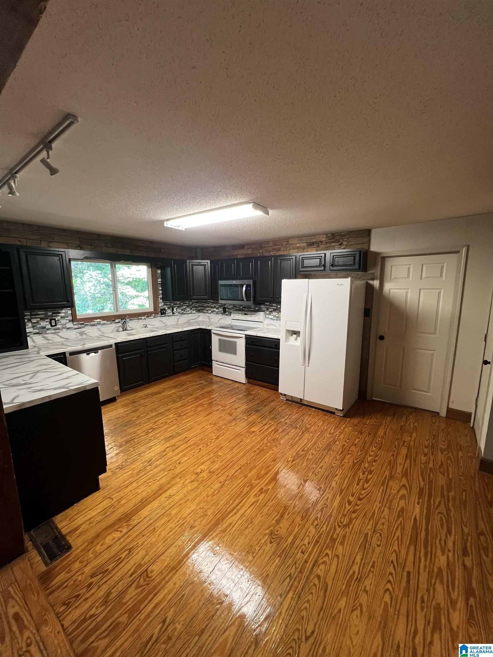 150 Martin Road Northport, AL 35473 - Photo 4 of 11