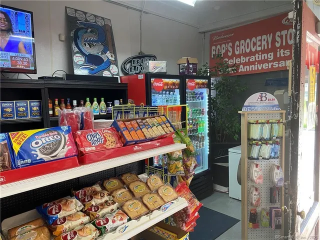 a bathroom with a toilet