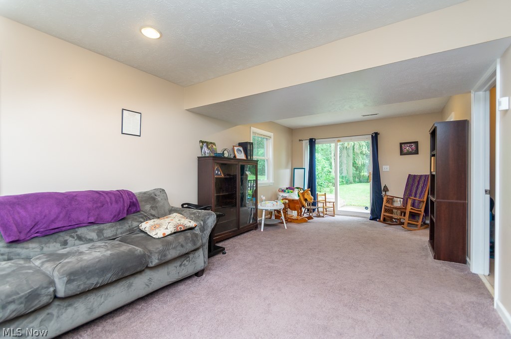 1609 Ivydale Road Cleveland, OH 44118 - Photo 27 of 32
