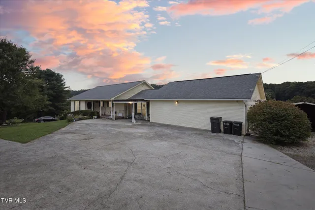 $555,000 | 7717 Greenbriar Road, Talbott, TN 37877