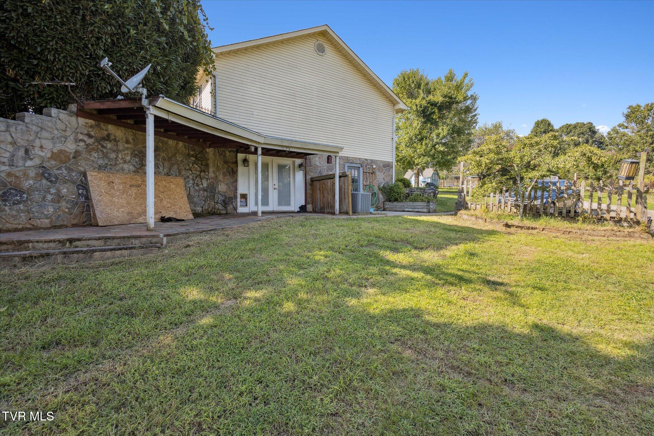 7717 Greenbriar Road Talbott, TN 37877 - Photo 43 of 63 45-7717-Greenbriar-rd-Talbott-TN-37877-W