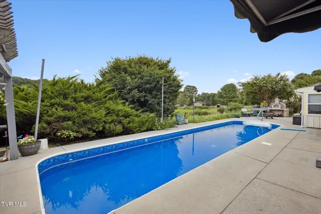 $555,000 | 7717 Greenbriar Road, Talbott, TN 37877