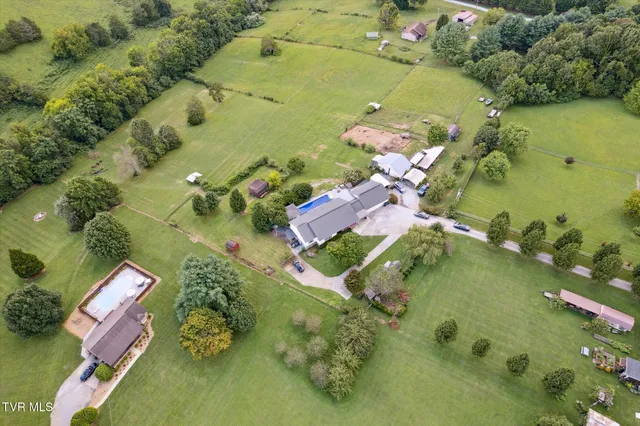 $555,000 | 7717 Greenbriar Road, Talbott, TN 37877