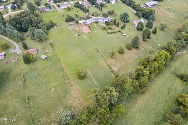 $555,000 | 7717 Greenbriar Road, Talbott, TN 37877